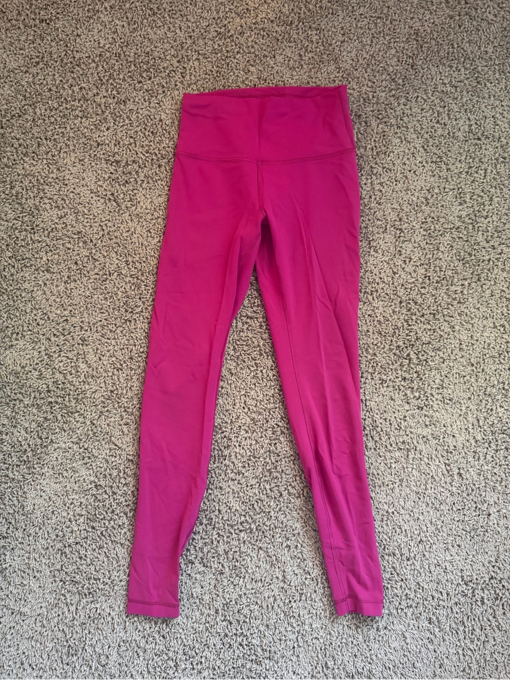 Lululemon Magenta Wundertrain “28 Leggings